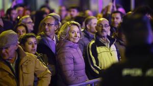 Nueva manifestación contra la amnistía en la sede del PSOE. Esperanza Aguirre, entre los asistentes.