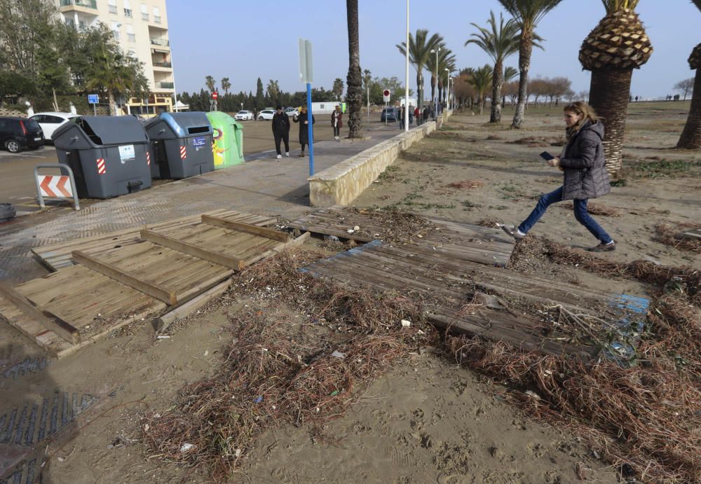 Daños en el litoral de Camp de Morvedre tras el paso del temporal Gloria