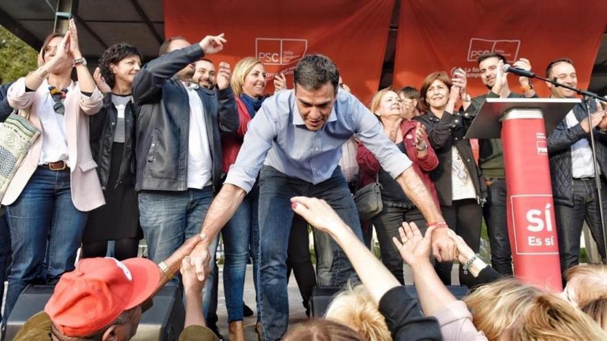 Pedro Sánchez ve &quot;involución democrática&quot; en el proyecto de Susana Díaz