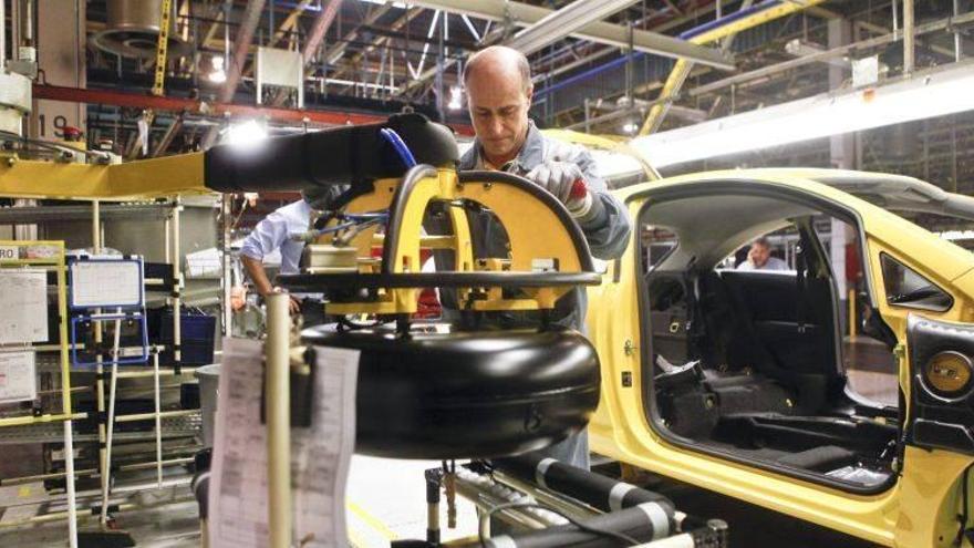 &quot;Los trabajadores de PSA y Opel en España pueden estar tranquilos&quot;