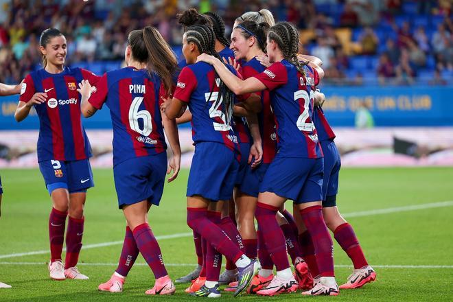 Liga F: FC Barcelona - Betis, el partido de despedida de Sandra Paños, Mariona Caldentey y Jonatan Giráldez, en imágenes