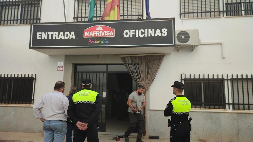 El juzgado autoriza al Ayuntamiento de Villanueva de Córdoba a entrar al edificio del matadero