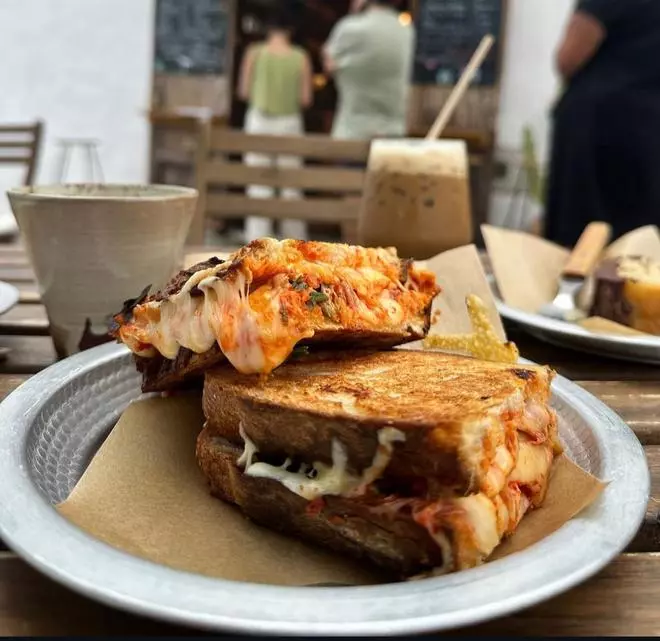 "Tiene buena pinta": este es el sándwich viral por el que esperan más de una hora en Lanzarote