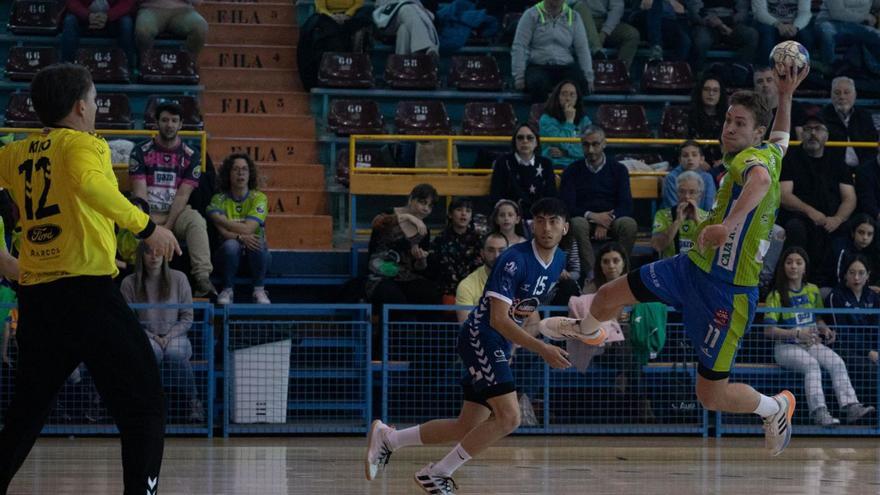 El Balonmano Zamora disputa una batalla clave por la quinta plaza en Alicante