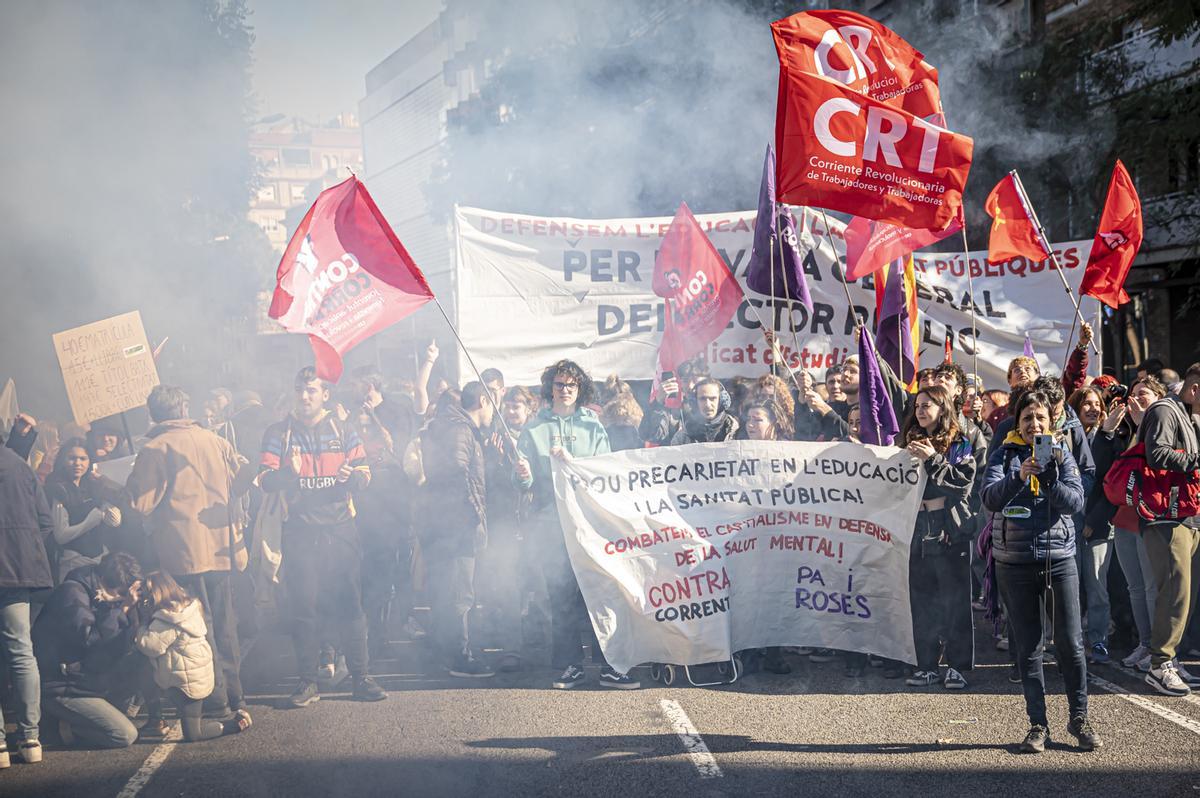 Protesta educativa frente al Departament d'Educació en 2023.
