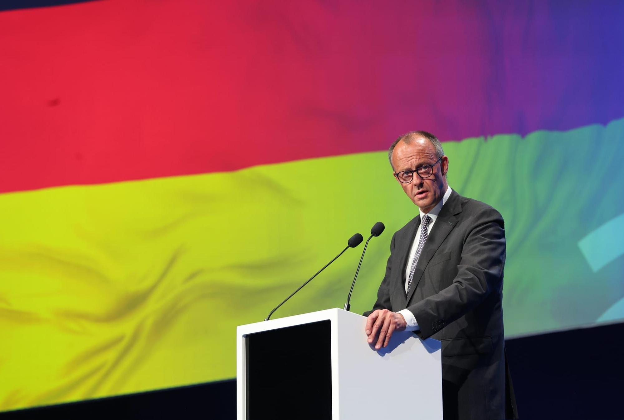 La primera jornada del congreso del PPE en València, en imágenes