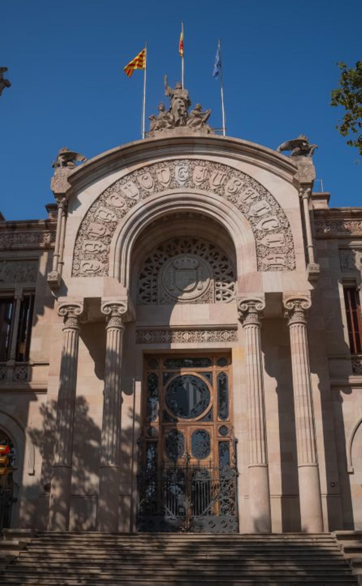 L’Audiència manté pres el pare i deixa en llibertat la mare
