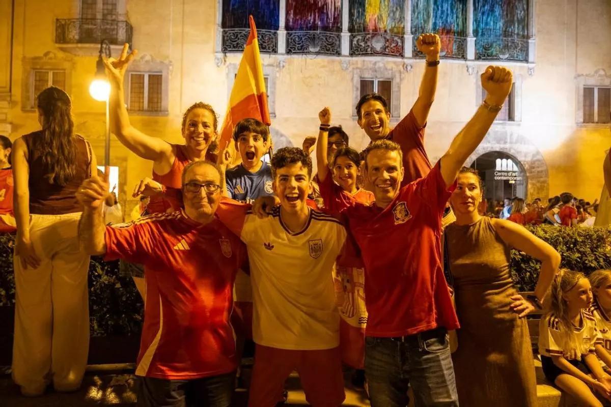 Jubel, Tränen, Autokorsos: So hat Palma Spaniens WM-Titel gefeiert