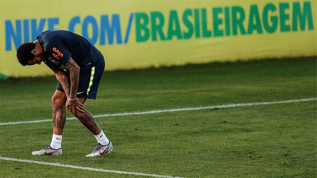 Neymar se lesiona en su primer entrenamiento sin brazalete de capitán
