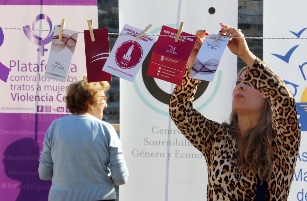 Campaña para concienciar contra la violencia de género en la calle Alcazabilla.