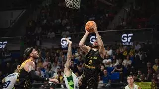 El CB Canarias cumple y mantiene el pleno, pero deberá esperar