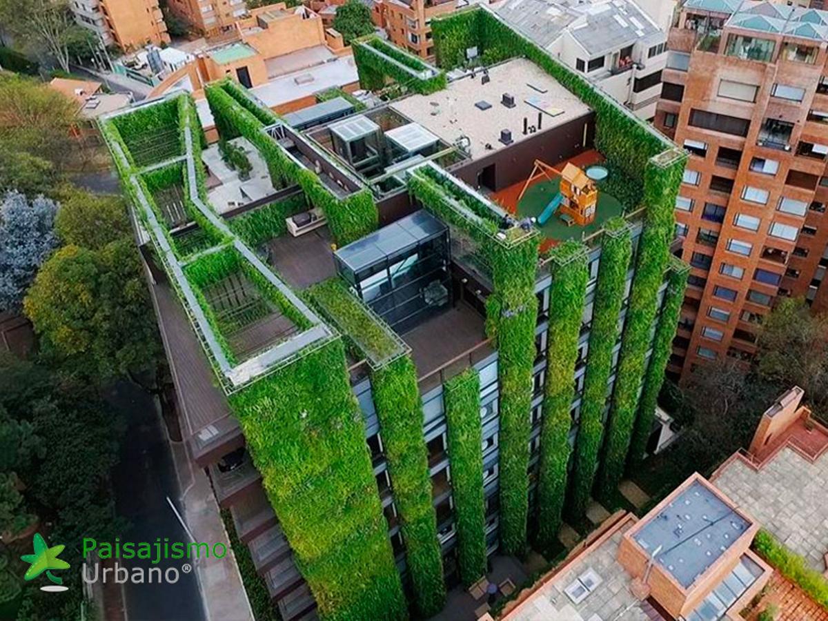 Edificio Santalaia de Bogotá, el jardín vertical más grande del mundo, obra del alicantino Ignacio Solano.