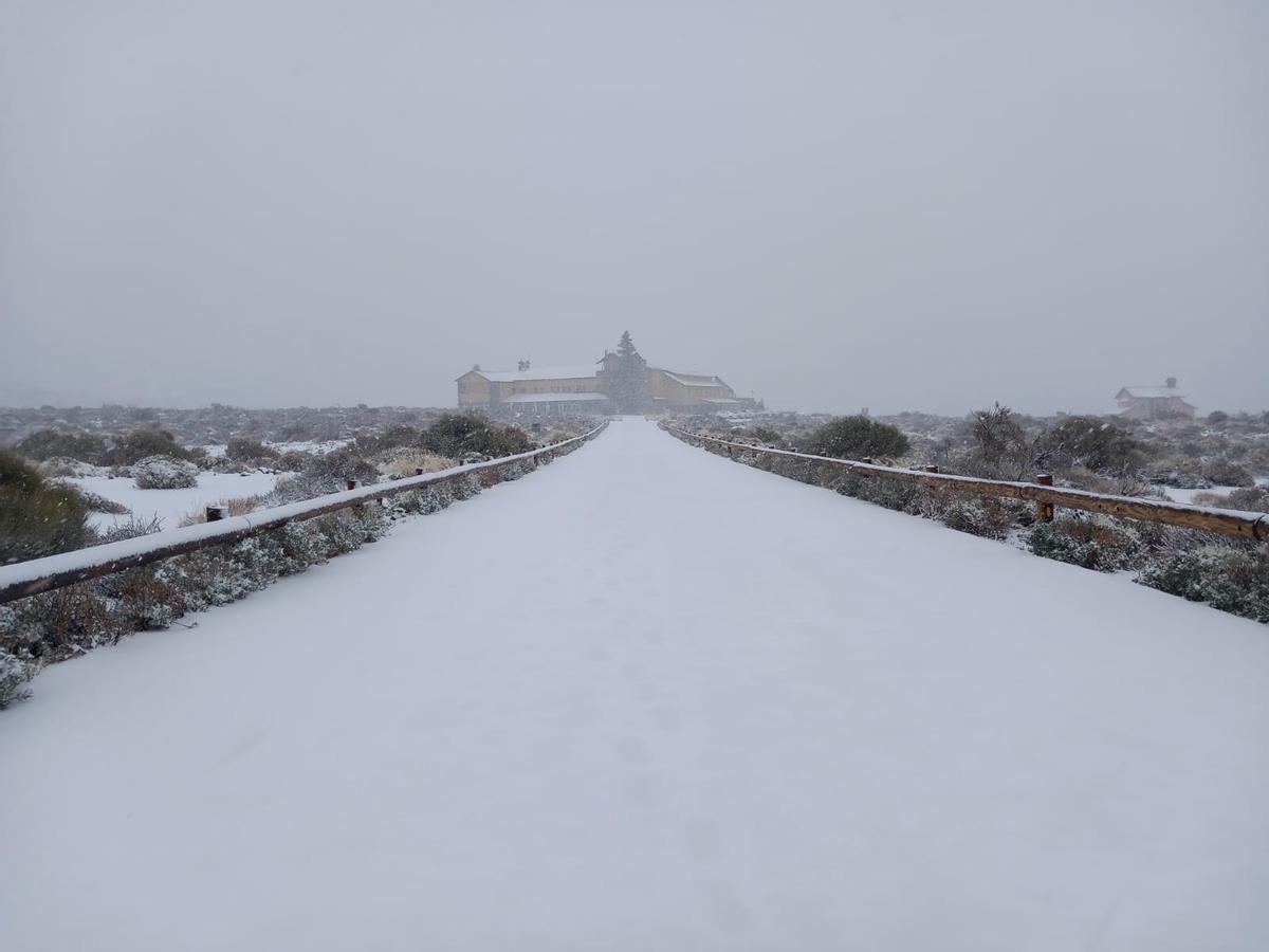Estado de la carretera del Parador en el momento de la evacuación de Evenepoel.