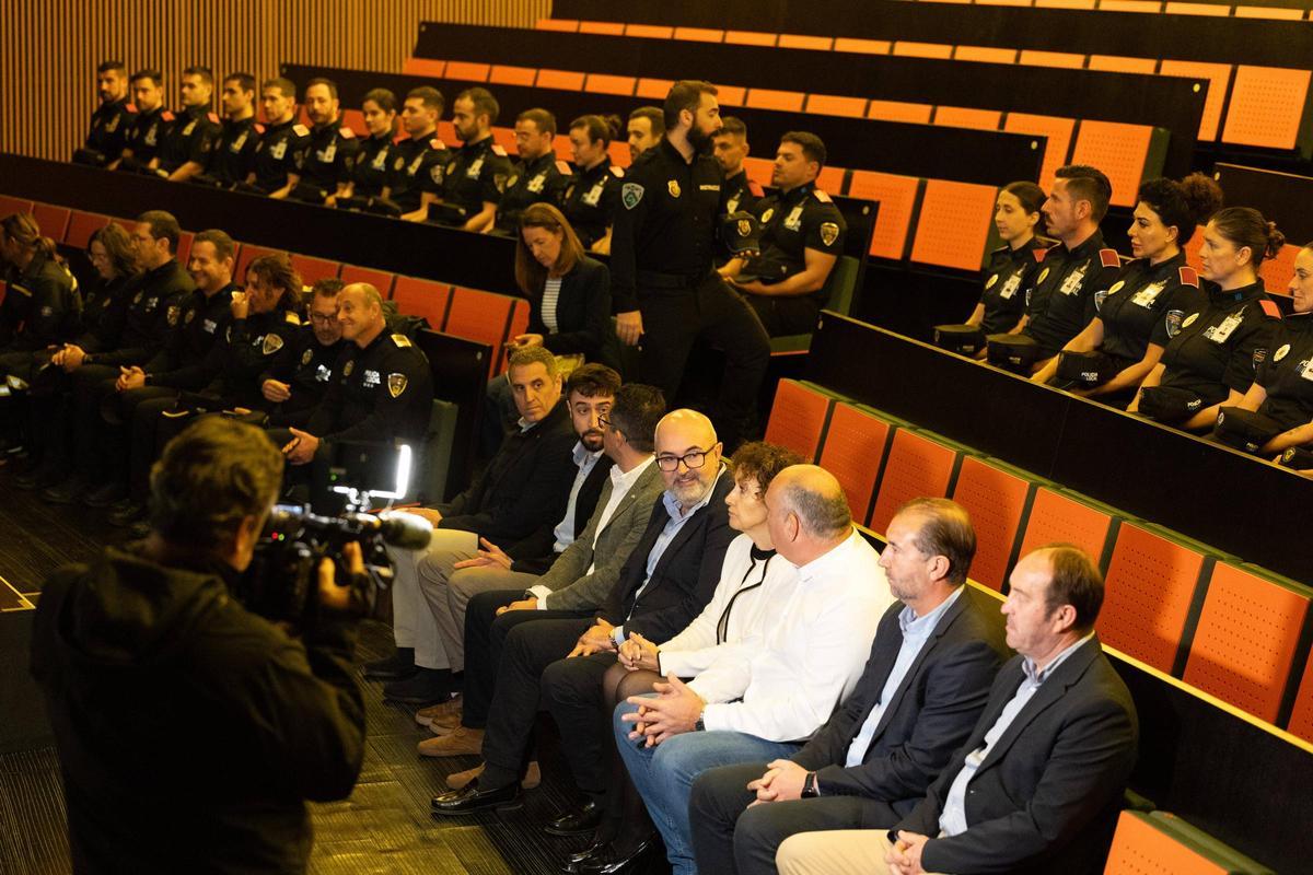 Curso básico de capacitación de la Policía Local de Ibiza