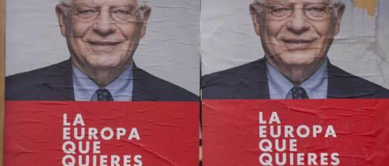 Cartelería de Josep Borrell en València.