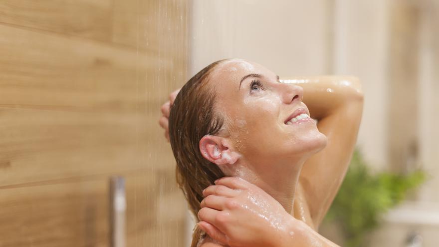 Una de las preguntas clave de limpieza corporal ¿Es mejor ducharse por la mañana o por la noche?