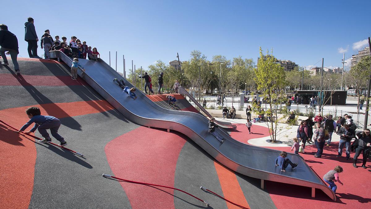 Parque infantil de las Glòries en Barcelona