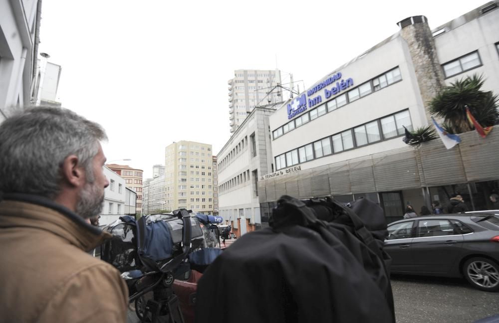 Feijóo y Eva Cárdenas, padres de un niño nacido en A Coruña