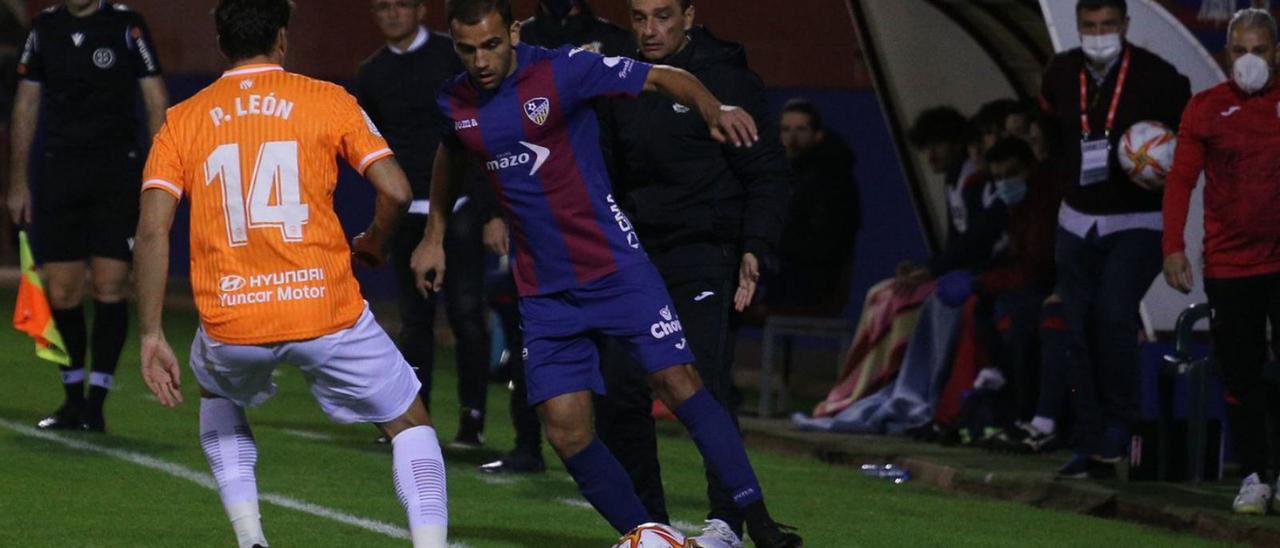 El Alzira cayó ante el Fuenlbrada en Copa pero cuajó un partido más que digno. | JOSÉ GÓMEZ