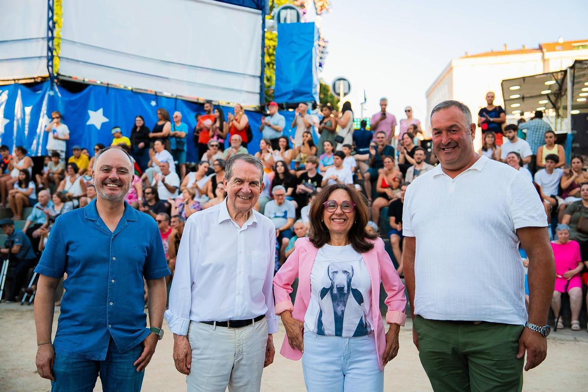 Coia celebra sus fiestas con música, atracciones y mucho calor
