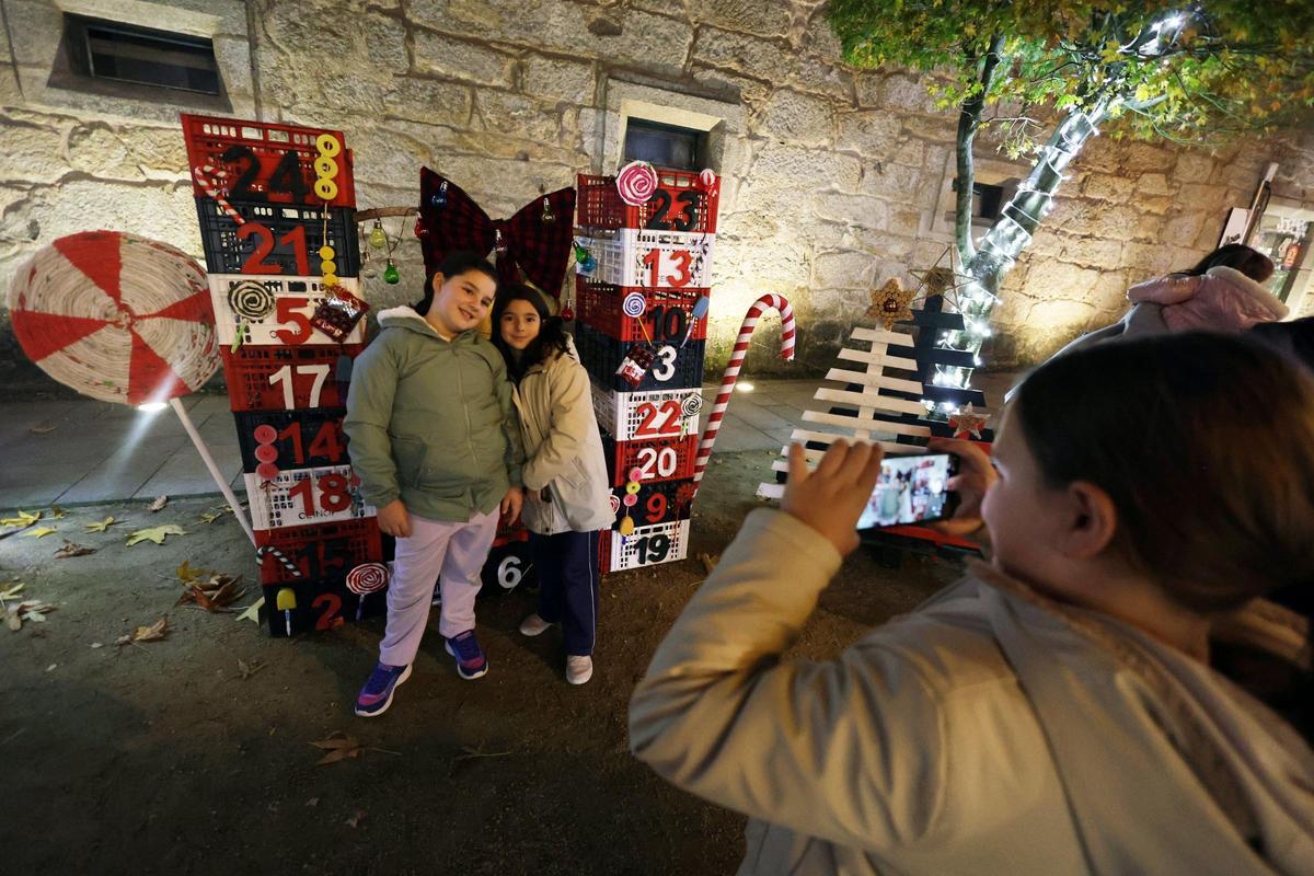 Baiona enciende sus luces de Navidad Baiona enciende sus luces de Navidad