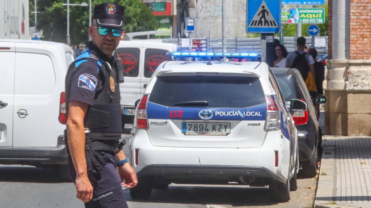 Un policía local en Vilagarcía.