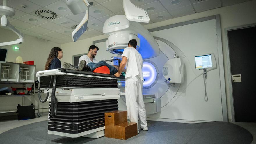 Los nuevos equipos de radioterapia del Hospital de La Candelaria reducen las esperas a los pacientes con cáncer