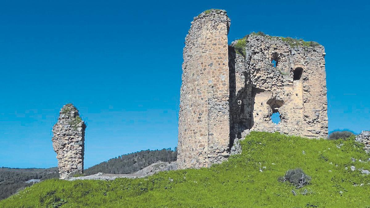 Restos del Castillo de Gómez Arias, situado en el término de Benamejí.