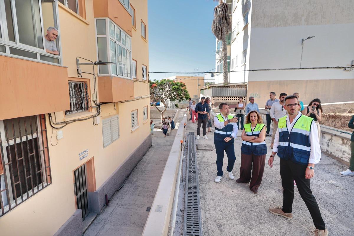 Obras de accesibilidad en la plaza de las Mil Viviendas de La Salud