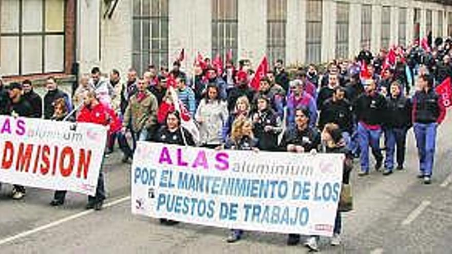 Una de las manifestaciones de protesta de Alas Aluminium, en El Entrego.
