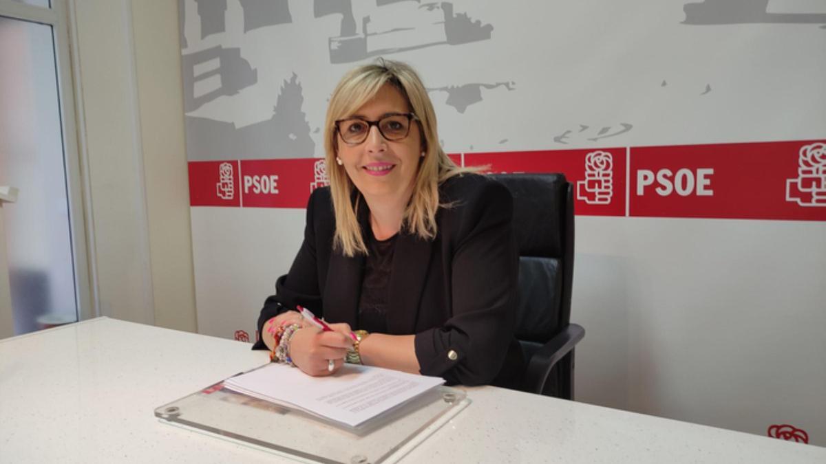 La secretaria del PSOE en Benavente, Patricia Martín. / E. P.
