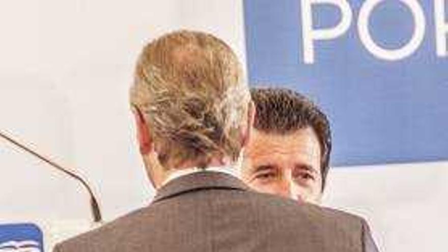 El retraso con el alcaldable de Alicante y la elección de Fabra bloquean las listas del PP