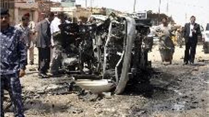 Cinc cotxes bomba causen almenys 21 morts a l&#039;Iraq