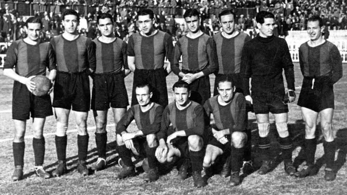 El FC Barcelona de los 'reaparecidos' Raich y Escolà. Arriba, de izquierda a derecha: Vergara, Benito, Anguera, Franco, Llácer, Raich, Nogués y Sospedra. Abajo, mismo orden: Gràcia, Valle y Escolà
