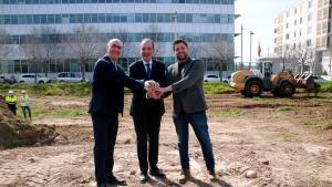 Inicio de las obras del Fòrum de la Justícia de Tarragona. De izquierda a derecha: Joan Perearnau, presidente de la Audiencia Provincial; Ramon Espadaler, conseller de Justícia; y el alcalde Rubén Viñuales.