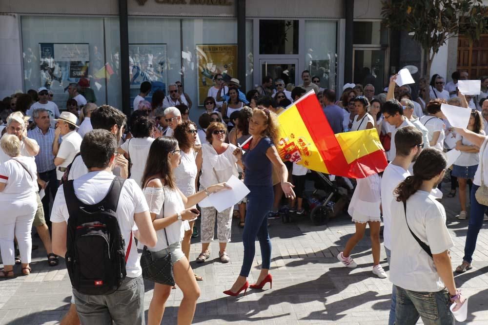 Concentración en Córdoba por el diálogo en Cataluña