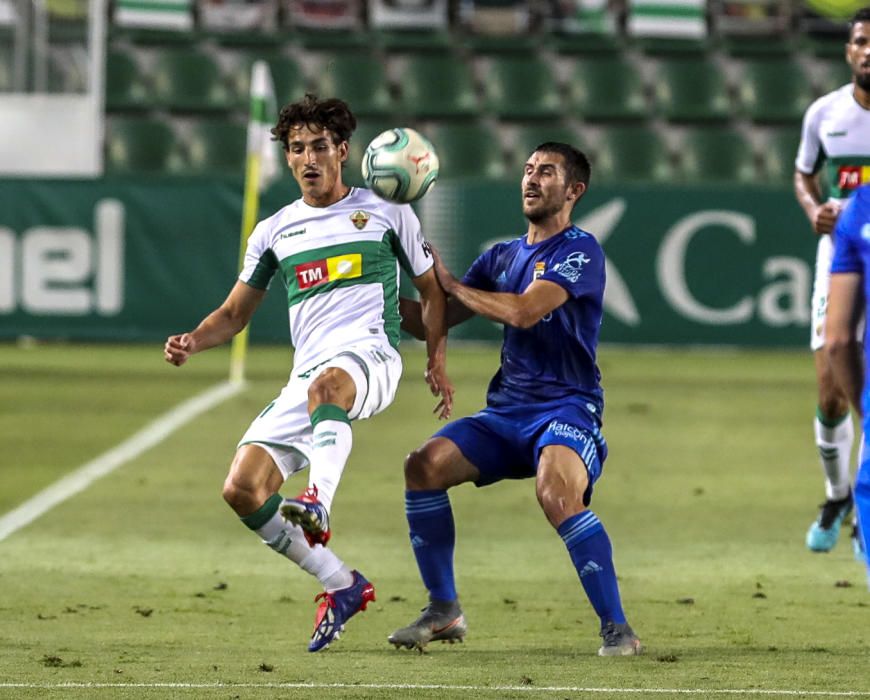 Partido entre el Elche y el Real Oviedo