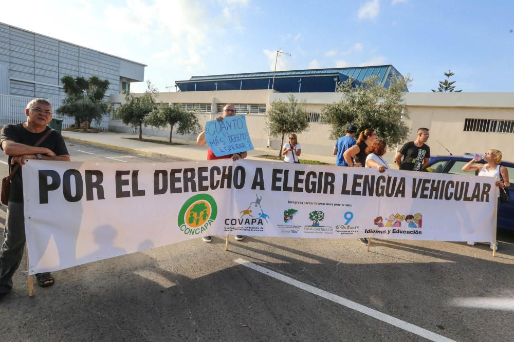 La Ciudad Deportiva de Torrevieja ha acogido los actos en torno al Día Europeo de las Lenguas organizado por la Conselleria de Educación