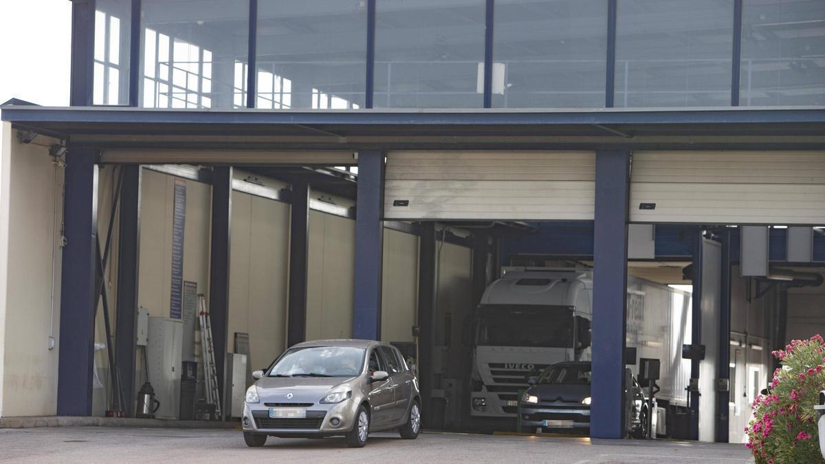 Los trabajadores de las ITV aplazan la huelga indefinida hasta el 22 de octubre