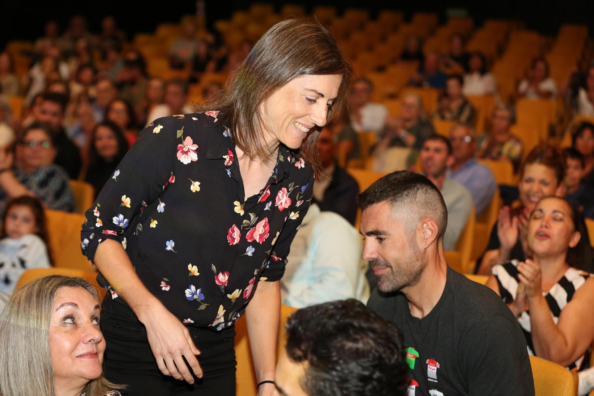 Así es un viernes 13 en la Festa do Marisco de O Grove.