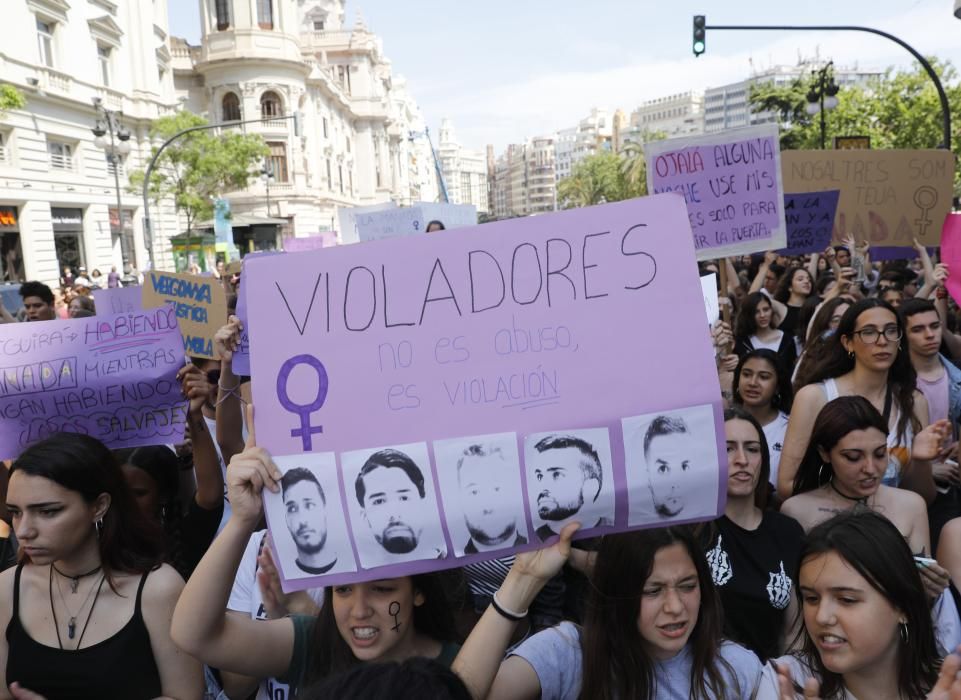 Estudiantes valencianos se manifiestan contra la sentencia de La Manada