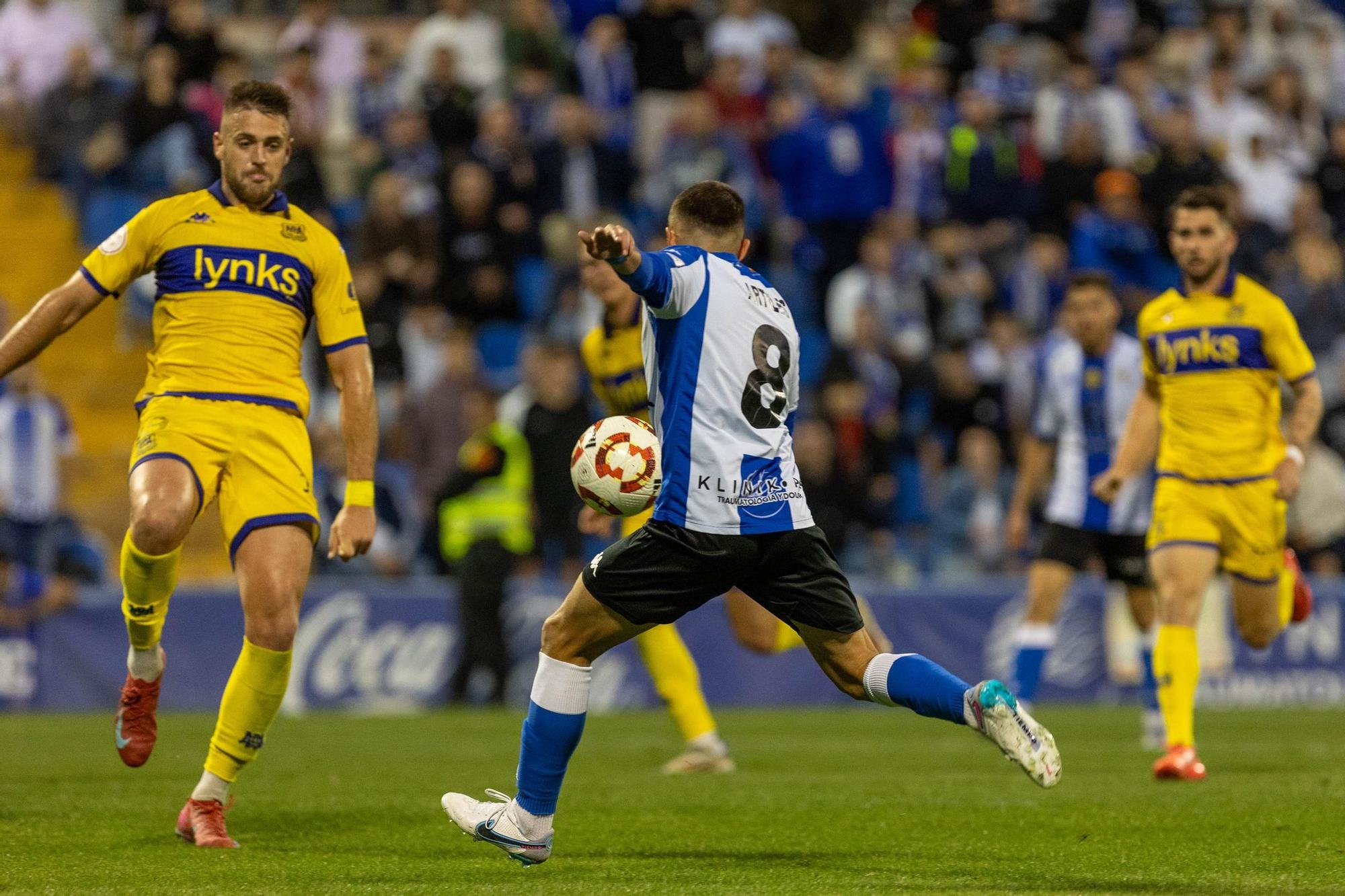 El Hércules derrota al Alcorón con dos goles en la segunda parte