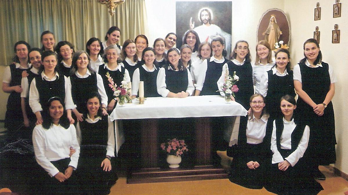 Hijas del Amor Misericordioso.