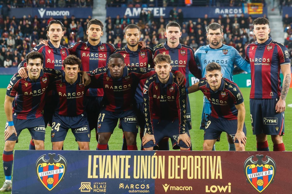 Todas las fotos del Levante - Elche en el Ciutat de València