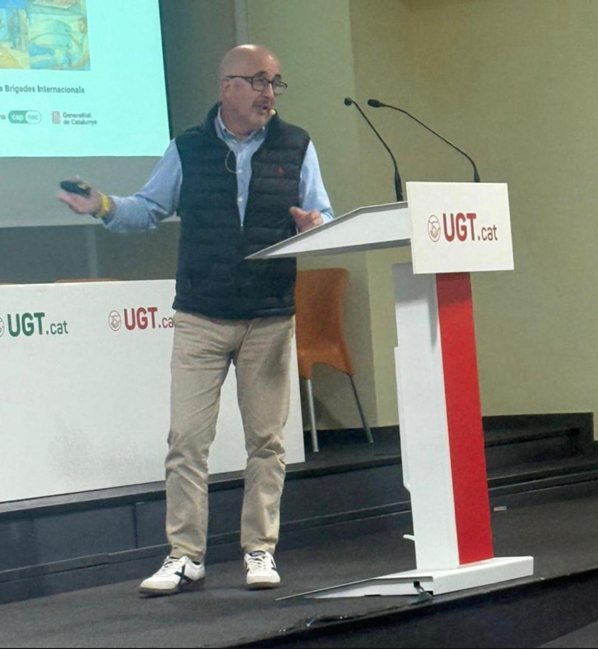 El secretari de Sanitat de la UGT Serveis Públics de Catalunya, José Manuel Domínguez, en una intervenció