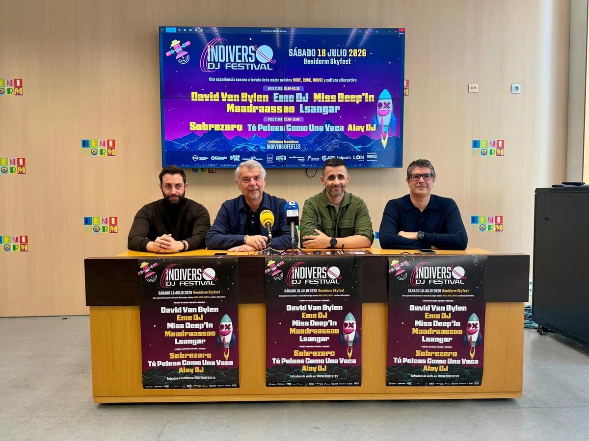 Presentación de Indiverso con los promotores, el concejal de Eventos y el Ceo de Skyfest.