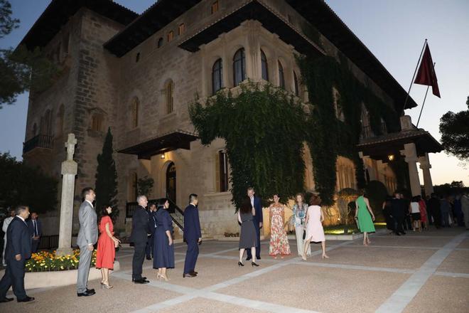 Los reyes abren las puertas del Palacio de Marivent para la recepción a la sociedad balear