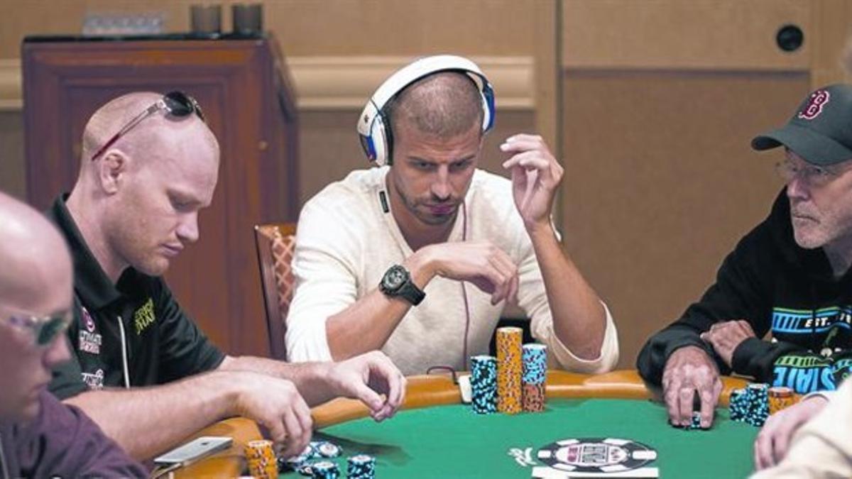 Gerard Piqué, durante el torneo World Series of Poker disputado en Las Vegas, ayer.