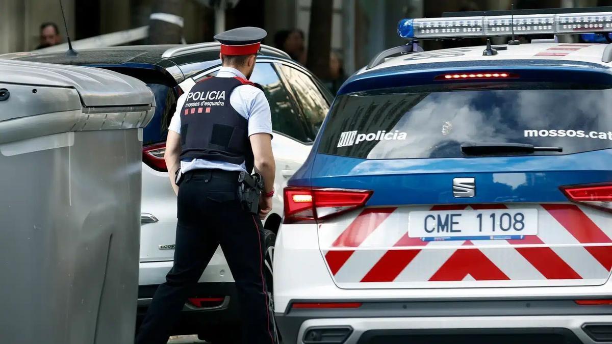Un vehículo de los Mossos d’Esquadra