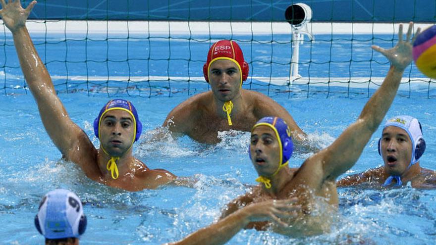 El equipo español de waterpolo se luce en su estreno